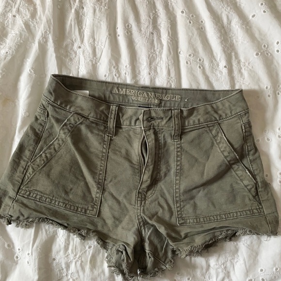 High waisted American Eagle short-shorts - Picture 1 of 2